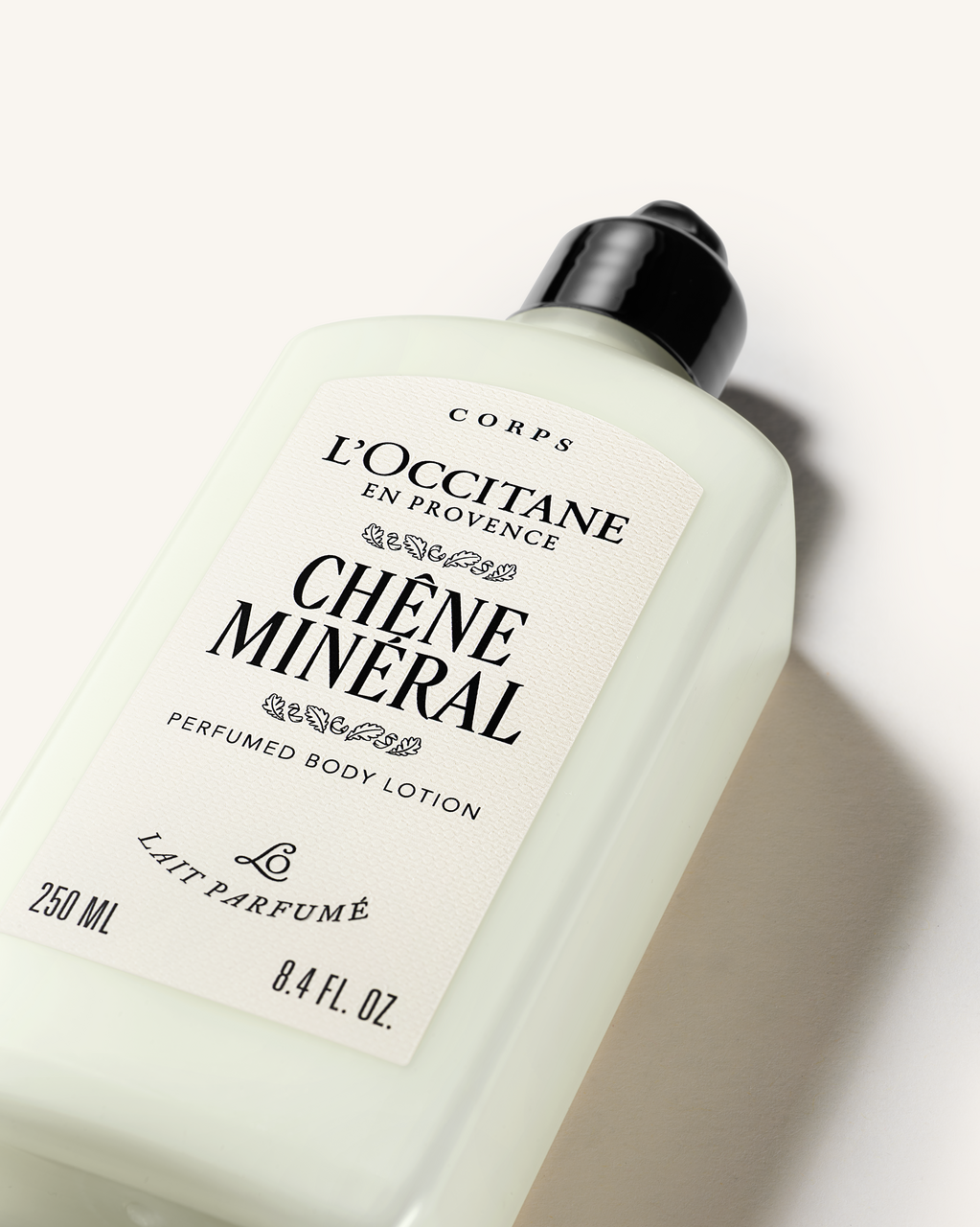Chêne Minéral Perfumed Body Lotion - Illustration 2