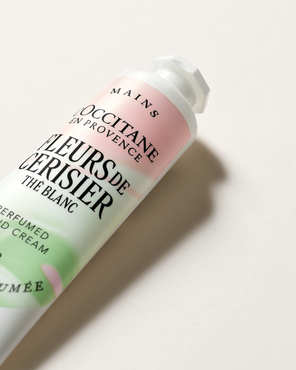 Fleurs de Cerisier Thé Blanc perfumed hand cream